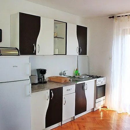 Apartments Daniela 867 شقة روفينج